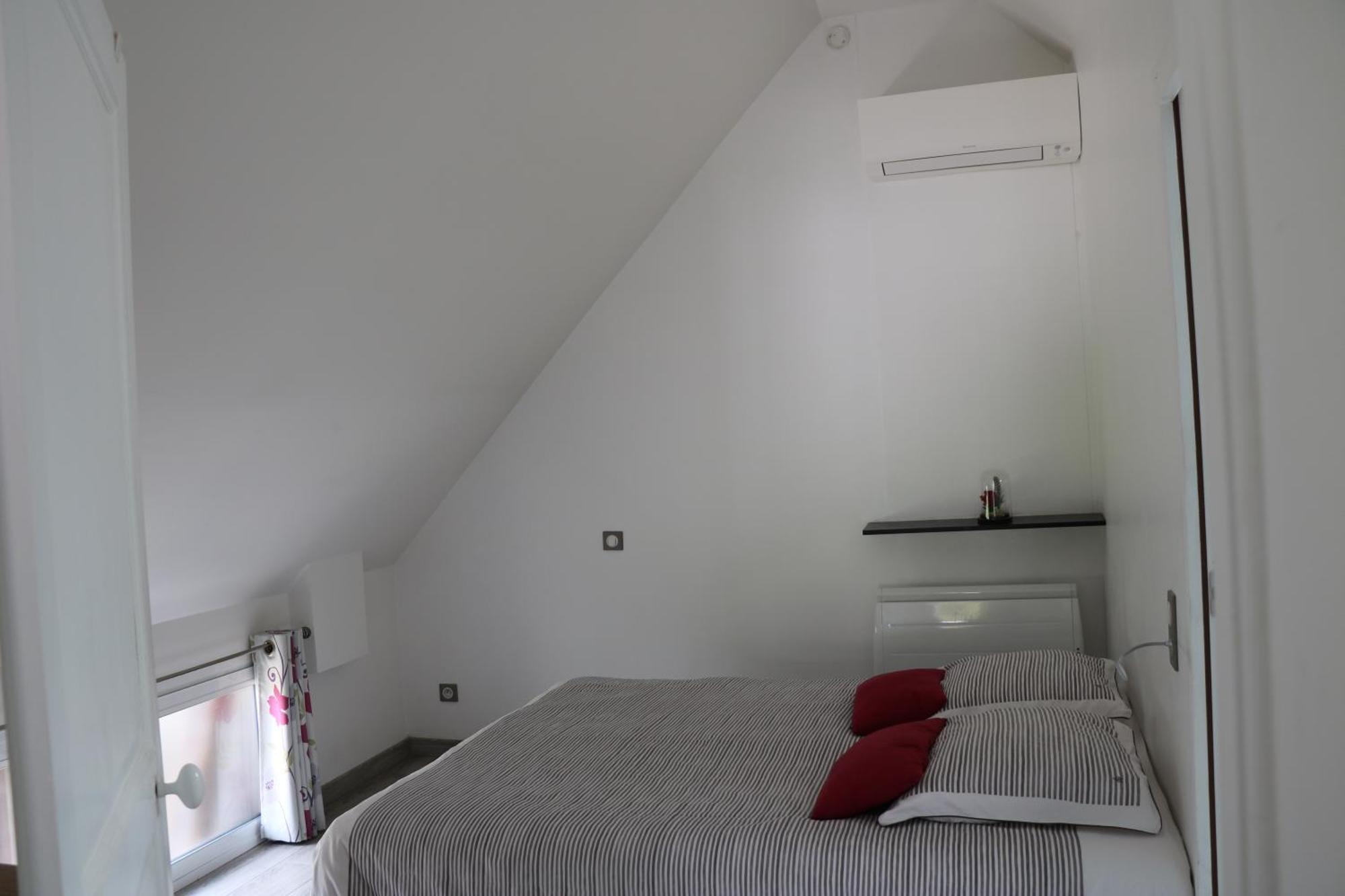 Le Cosy De Roseline Apartment Sezanne Bagian luar foto