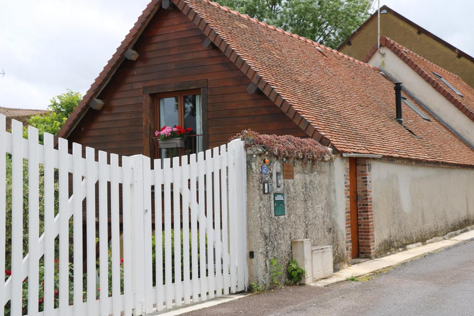 Le Cosy De Roseline Apartment Sezanne Bagian luar foto